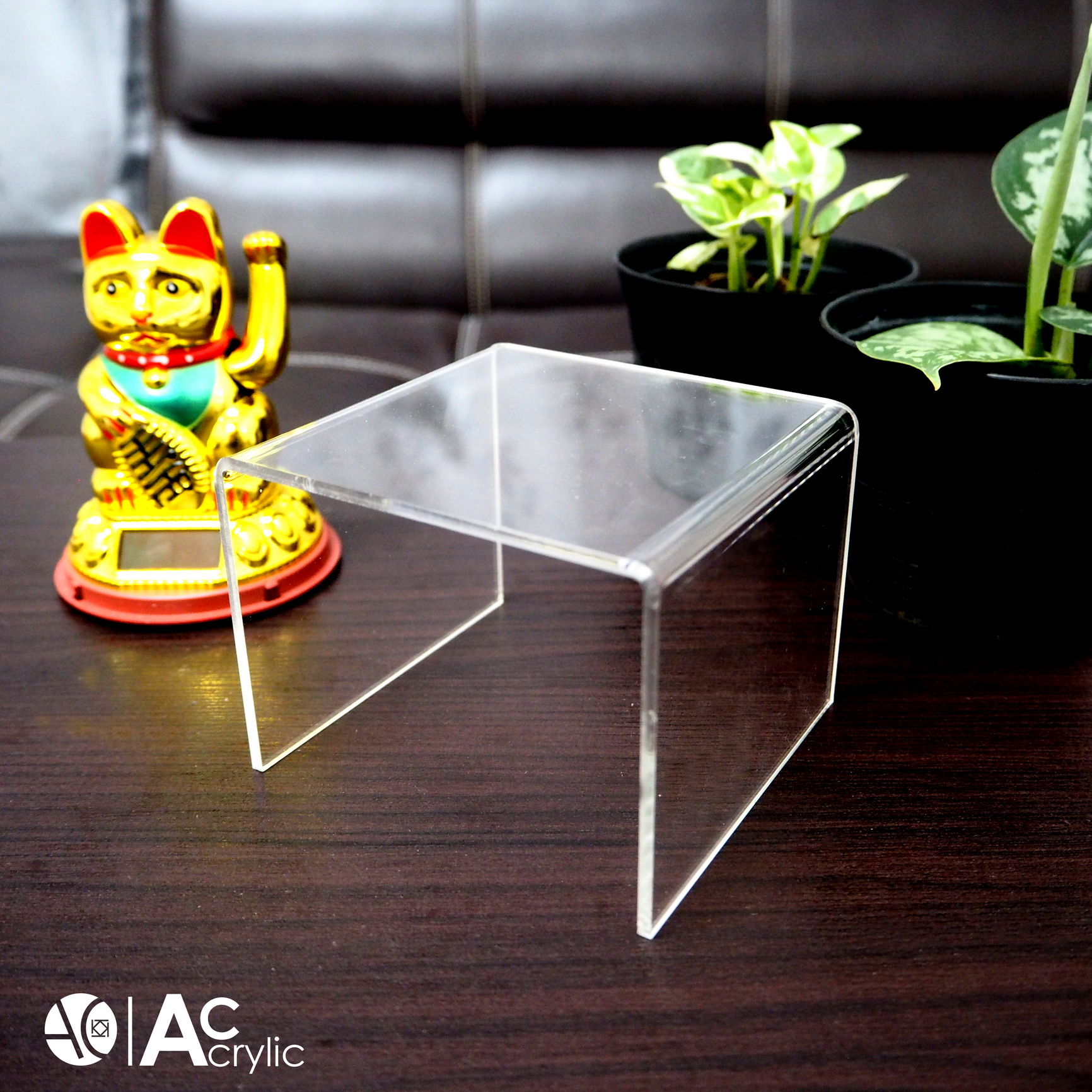 ชั้นวางโมเดล ชั้นวางของ ชั้นอะคริลิค ทรง U ขนาด ก10xย10xส8cm. หนา 3 มิล Acrylic Stand U (S2)