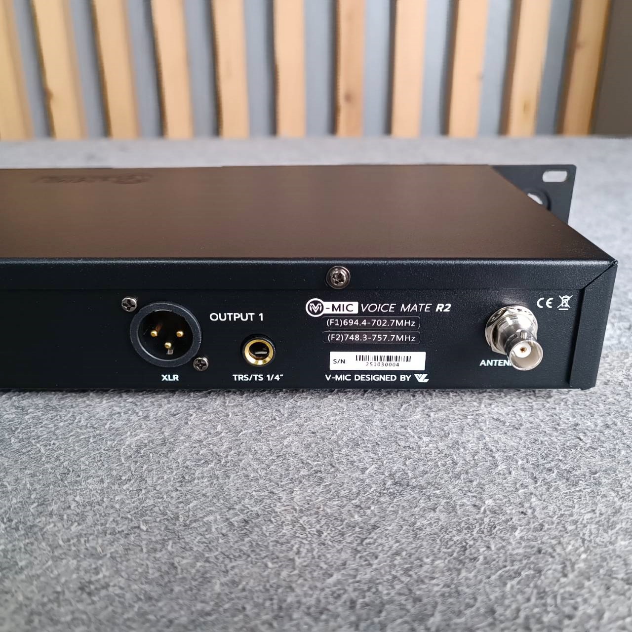 VL AUDIO V-MIC VOICE MATE R2 ไมค์ลอยคู่ ไมโครโฟน ไมค์ไร้สาย ไมค์ลอย Microphone มือถือคู่ เอไอ-ไพศาล