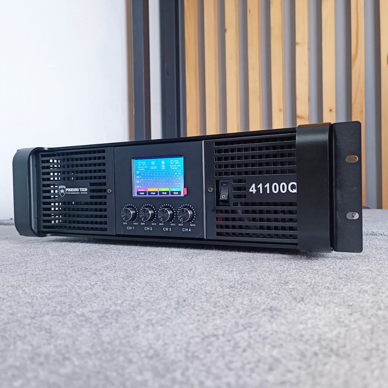 PROEUROTECH 41100Q POWERAMP4CH รุ่นใหม่มีจอ เพาเวอร์แอมป์ 4ch เครื่องขยายเสียง กำลังขยาย 1100 วัตต์ 41100 Q เอไอ-ไพศาล