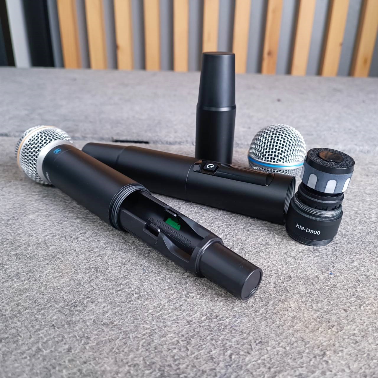 PROEUROTECH KM-D900 พร้อมกระเป๋า ไมค์ลอย UHF ไมค์ลอยคู่ ไมโครโฟน ไมโครโฟนไร้สาย โปรยูโร เทค รุ่น KM D900 KMD900 เอไอ- ไพศาล