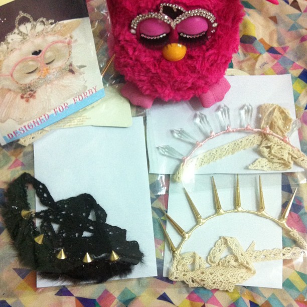 AA6 สร้อยเฟอร์บี้ ชิ้นละ. (ของใหม่แพ็คไม่สวย) sale