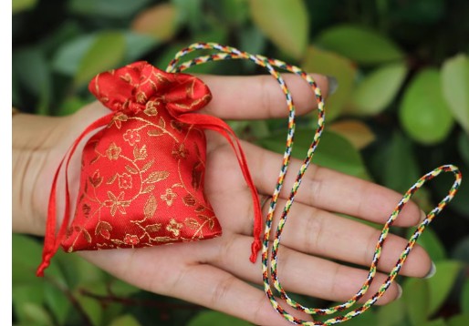 ถุงผ้าใส่ของชำร่วย ขนาดเล็ก ถุงผ้าซาติน ปักลายดอกไม้ หลากสี แบบสวย ใส่ของขวัญของชำร่วย 802253