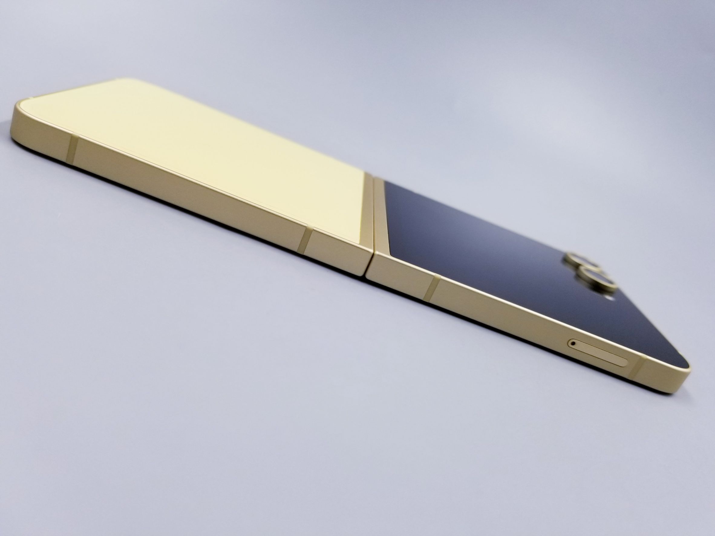 🍍Samsung Galaxy Z Flip6 (12+256GB) Yellow (5G) 🍍🍍มาแล้ว!! Flip6 #ศูนย์ไทย สเปคแรง จอพับได้ พกพาง่าย ราคาเบาๆ!! 🍍