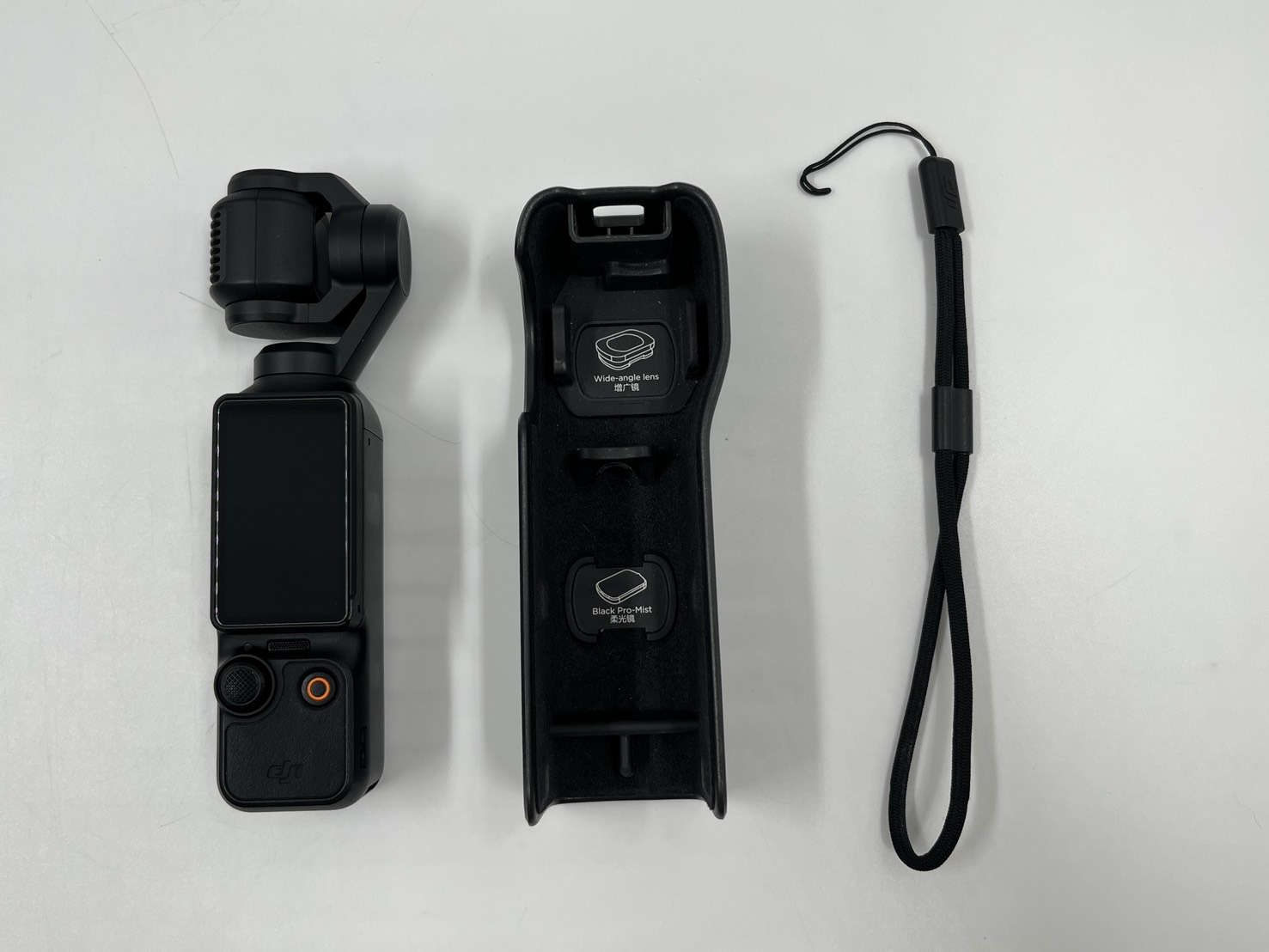 ☁️🎥 มาแล้ว กล้อง DJI Osmo Pocket 3 สภาพดี ราคาสุดคุ้ม 🎥☁️ 📸 มาพร้อมเซ็นเซอร์ CMOS / วิดีโอ 4K/120fps / Focus Range: 0.2 m / HDR 📸 ☁️ DJI Osmo Pocket 3 ☁️