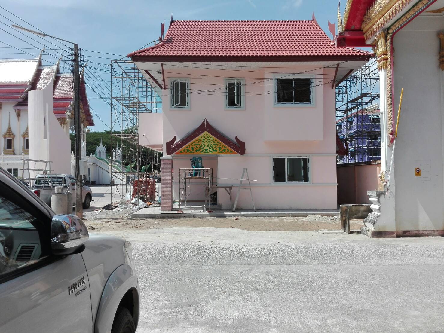 วาดหน้าบัน