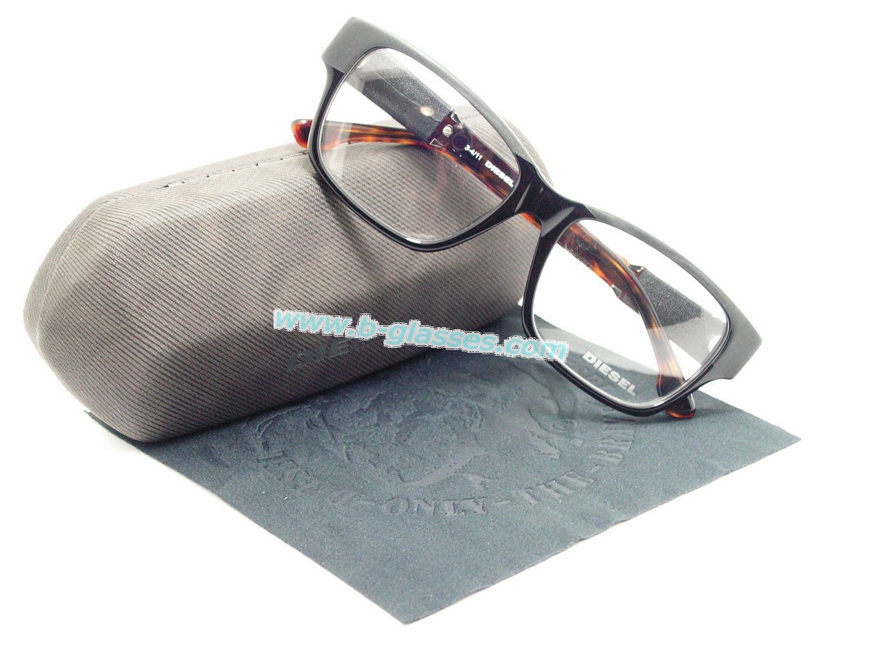 กรอบแว่นสายตา Diesel แบบฮิตและสวยที่สุดค่ะ ของแท้และถูกที่สุด ส่งตรงจากUS.ค่ะ