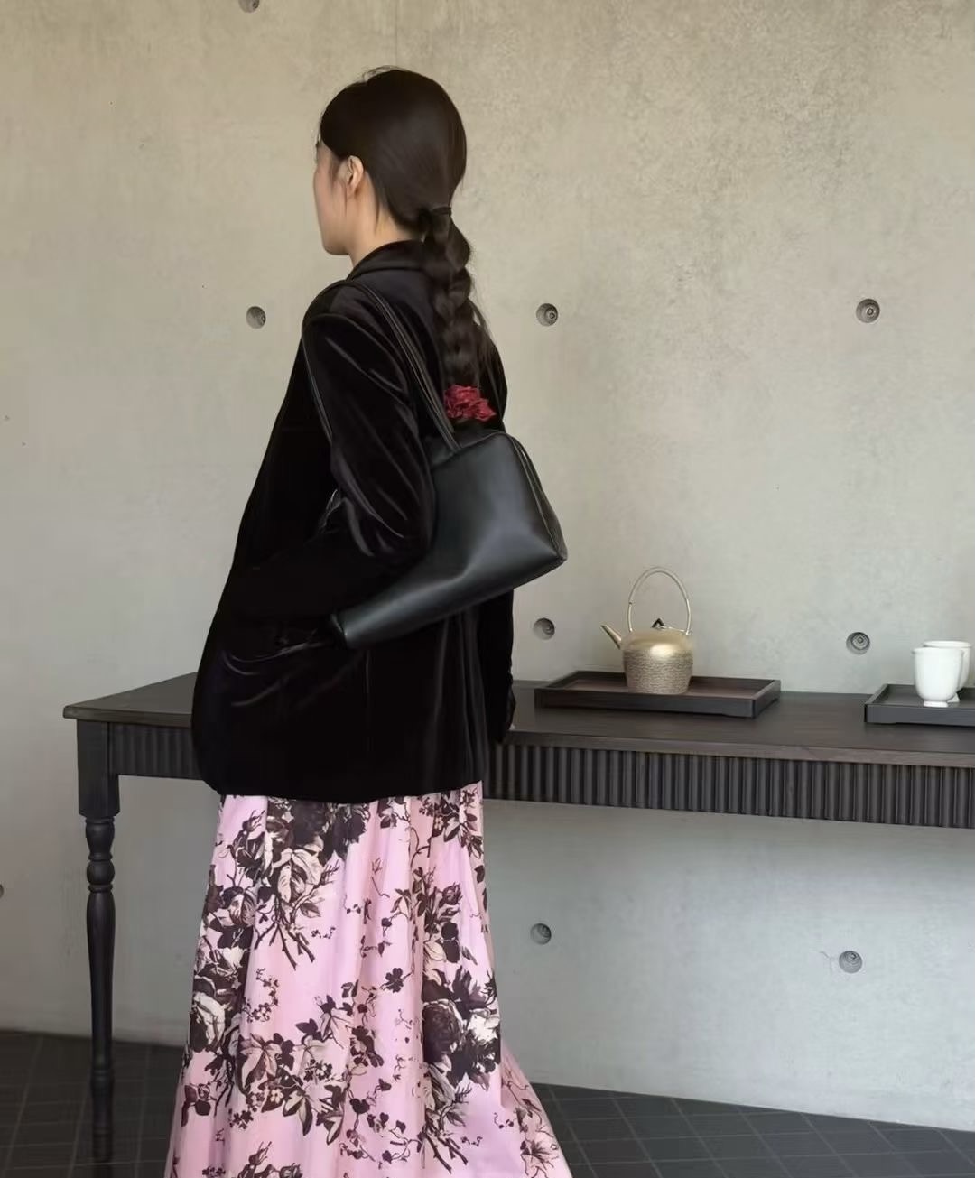 กระเป๋าหนังแกะ THE ROW Astra leather tote bag มี 2 สี หนังนุ่มมาก สินค้าใหม่ ของแท้