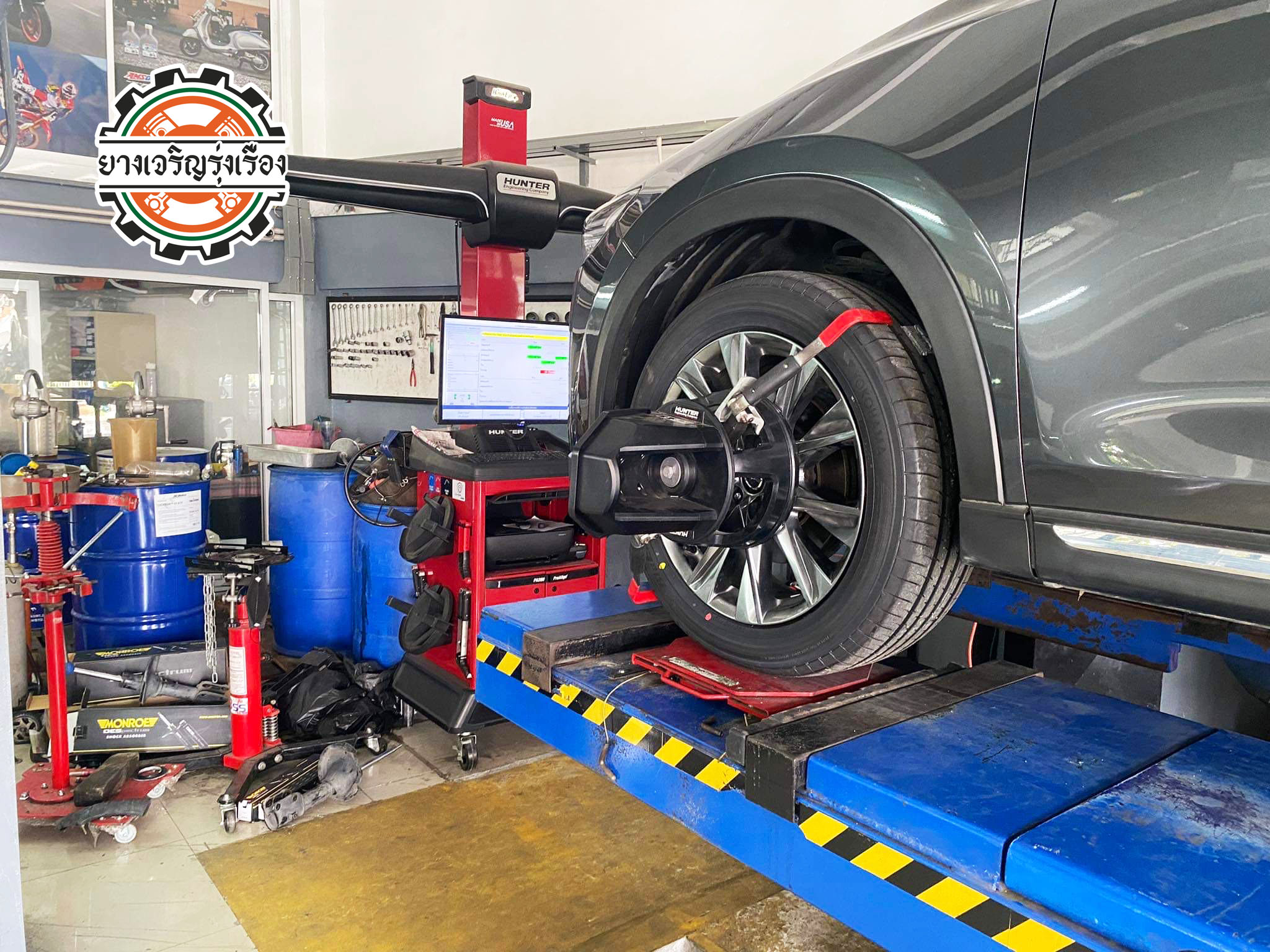 MAZDA CX8 เข้ารับบริการเปลี่ยนยางรถยนต์ที่มีคุณภาพและประสิทธิภาพสูง เหมาะแก่การใช้งานประจำวัน ☄️YOKOHAMA BLUEARTH XT 99V ขนาด 225/55R19 𝙊𝙪𝙧 𝙎𝙚𝙧𝙫𝙞𝙘𝙚 บริการทางร้าน เรารับทำอะไรบ้าง 🔧 ติดตั้งยางแบบไร้รอย 100% 🔧 บริการสลับยาง ตามอายุ 🔧 มียางรถยนต์ทุกยี่ห้อให้เลือกซื้อ 🔧 เช็คช่วงล่าง แก้ปัญหาให้ตรงจุด 🔧 บริการล้างลิ้นปีกผีเสื้อ 🔧 บริการเช็คระยะรถยนต์ 🔧 เปลี่ยนถ่ายของเหลวทั้งระบบ 🔧 ตั้งศูนย์ด้วยเครื่อง HUNTER นำเข้าจาก USA สอบถามข้อมูลเพิ่มเติม หรือนัดหมายเข้ารับบริการ Tel : 08-6569-1915 Tel : 08-6544-5963 Line id : @88rw Tiktok : https://www.tiktok.com/@88rwycrr Youtube : https://youtube.com/@88rw Facebook : https://www.facebook.com/88rwtire Location : https://goo.gl/maps/HrNUAZXPN94KvxZ98?coh=178573&entry=tt #รถยนต์มีปัญหาไม่รู้ต้องแก้ตรงไหน ทางเรายินดี ตรวจหาปัญหาและหาวิธีแก้ บอกลูกค้าก่อนลงมือทำเสมอราคาเป็นธรรมไม่เอาเปรียบ สบายใจคุณลูกค้า ---------------------------------- ดูแลให้คำปรึกษาทุกปัญหาคาใจ ไม่ทิ้งลูกค้า มีบริการหลังการขาย 【ให้ผู้เชี่ยวชาญของเรา ดูแลรถคุณ】 ร้านยางเจริญรุ่งเรือง ยินดีต้อนรับครับ ---------------------------------- #โช๊คอัพรถยนต์ #monroe #yss #kayaba #profender #ร้านยางเจริญรุ่งเรือง #นนทบุรี #งามวงศ์วาน #amsfix #บริการช่วงล่างรถยนต์ #ซ่อมบำรุงช่วงล่าง #เซทอัพโช๊คอัพรถยนต์