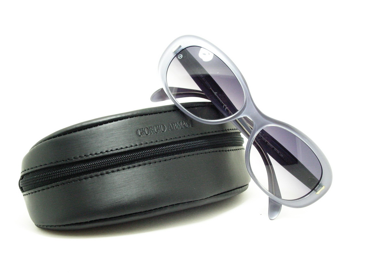 แว่นกันแดด Giorgio Armani ไฮโซมากมากค่ะ ของแท้และถูกที่สุด ส่งตรงจากUS.ค่ะ