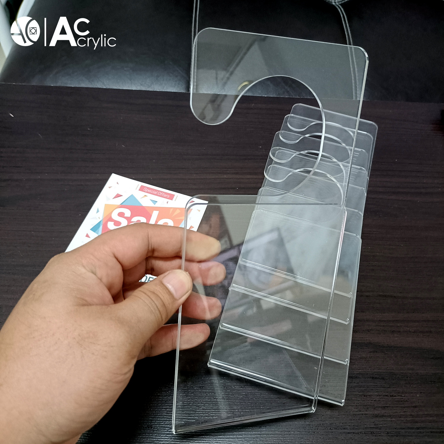 ป้ายแขวนประตู ห้อยประตู แขวนโปรโมชั่น สอดกระดาษตามต้องการ อะคริลิคใส หนา 3 มิล (H1)
