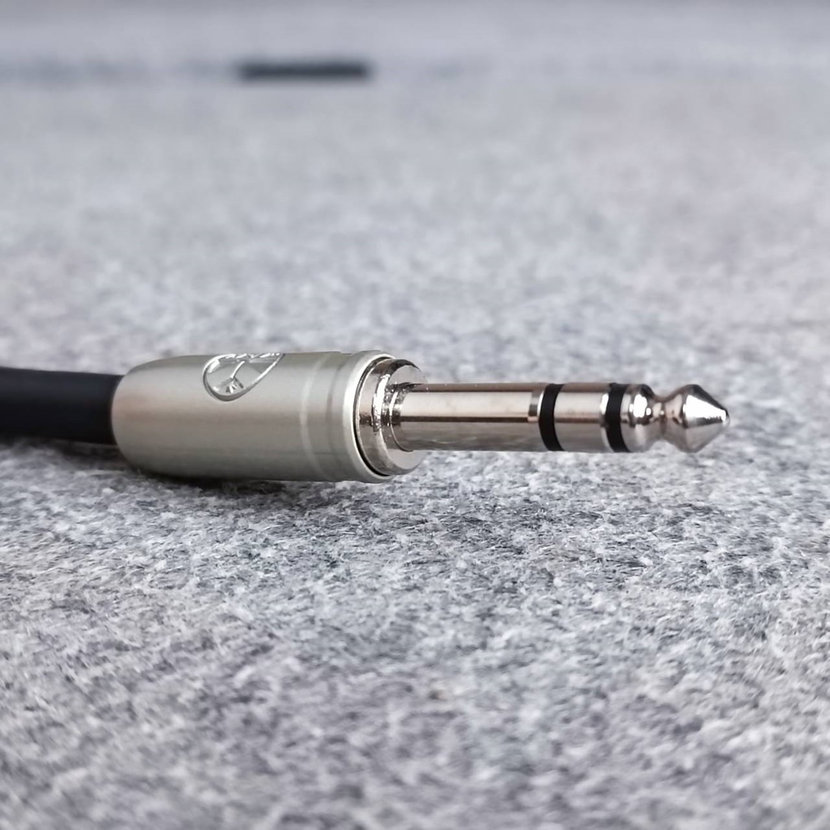 6เมตร Kirlin AP-209PR สายไมค์สเตอร์ 6.35mm TRS หัวท้าย สาย PHONE สเตอริโอ สายแจ็คไมค์สเตอริโอ สายสัญญาณสำเร็จรูป เอไอ-ไพศาล