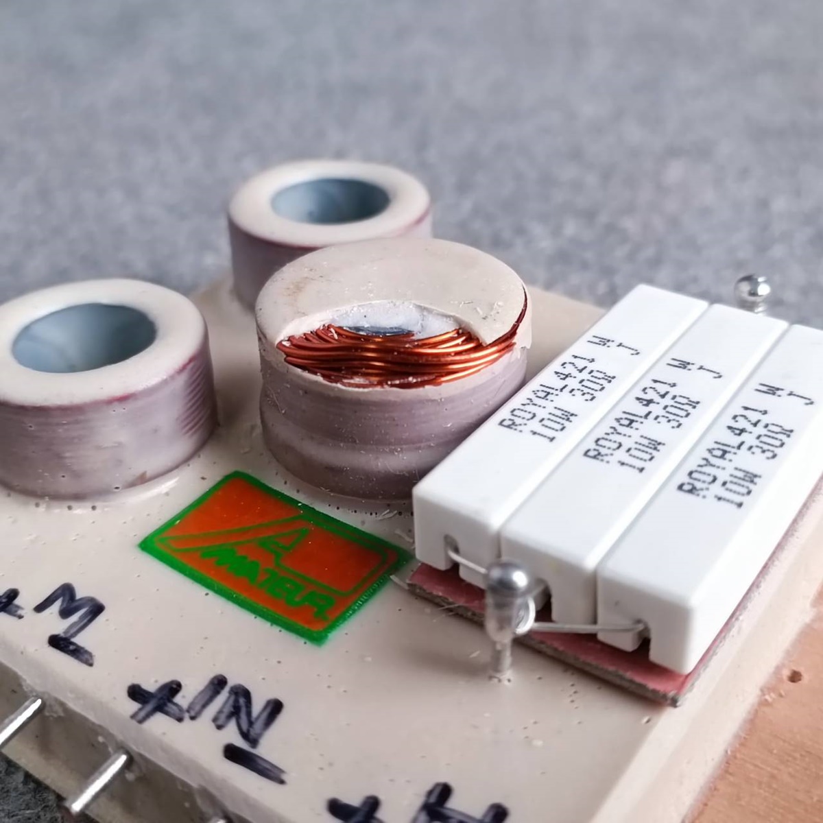 สินค้าเสียหายจากการขนส่ง Amature 2+1 network กลาง2แหลม1 เรซิ่น แตก ใช้งานได้ปกติ เอไอ-ไพศาล