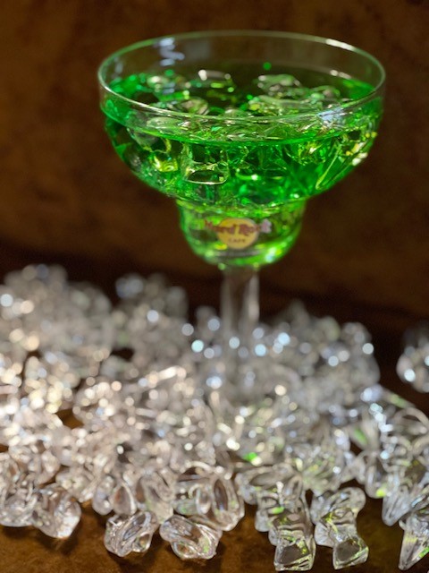 น้ำแข็งปลอม น้ำแข็งกำลังละลายก้อนเล็ก (1 ถุง บรรจุง 130 เม็ด)