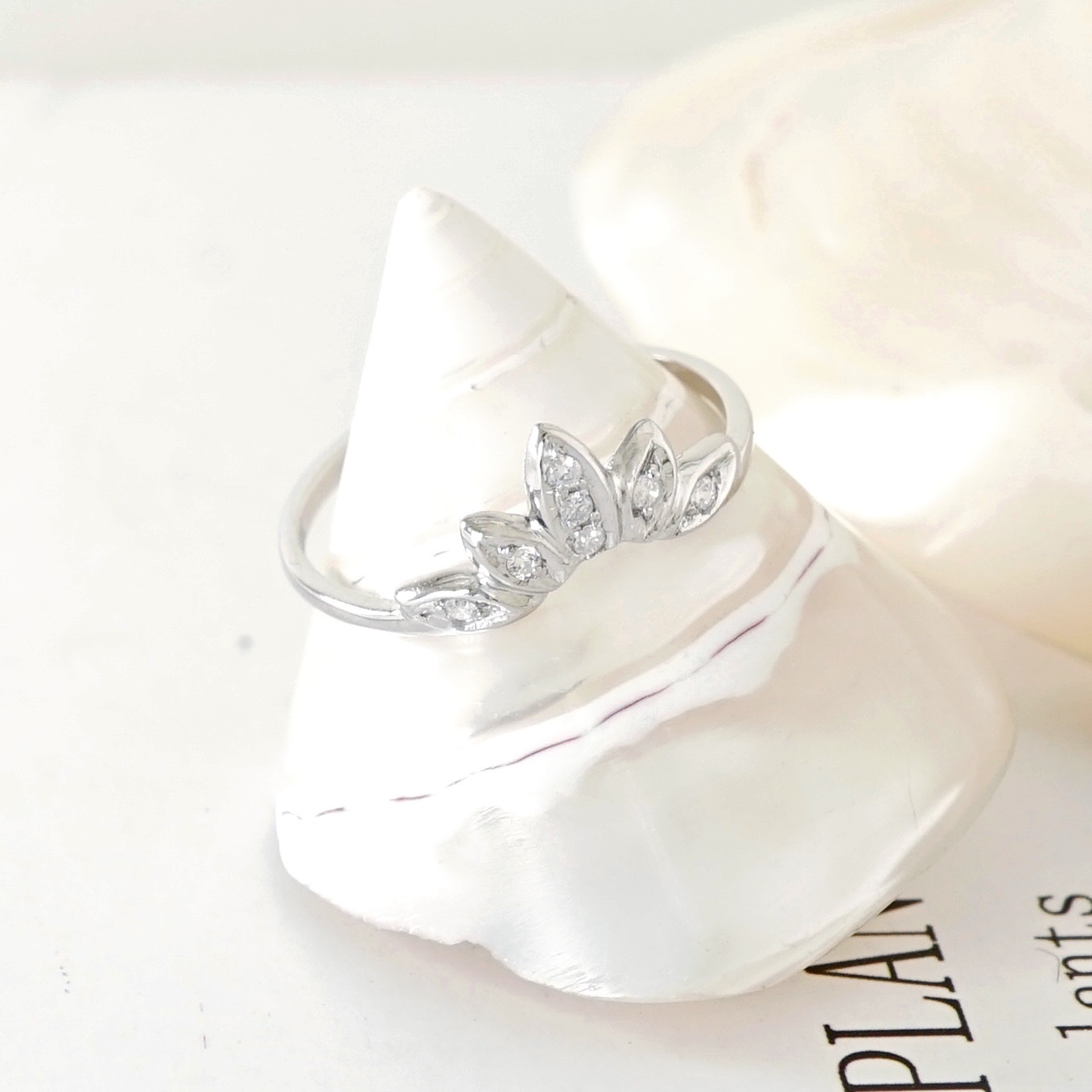 Princess Crown Diamond Ring น้องแหวนมงกุฎเพชรสุดน่ารัก สาวๆที่รักความโดดเด่น แฝงด้วยความหวาน ห้ามพลาดเลยค่ะ 🤗💕