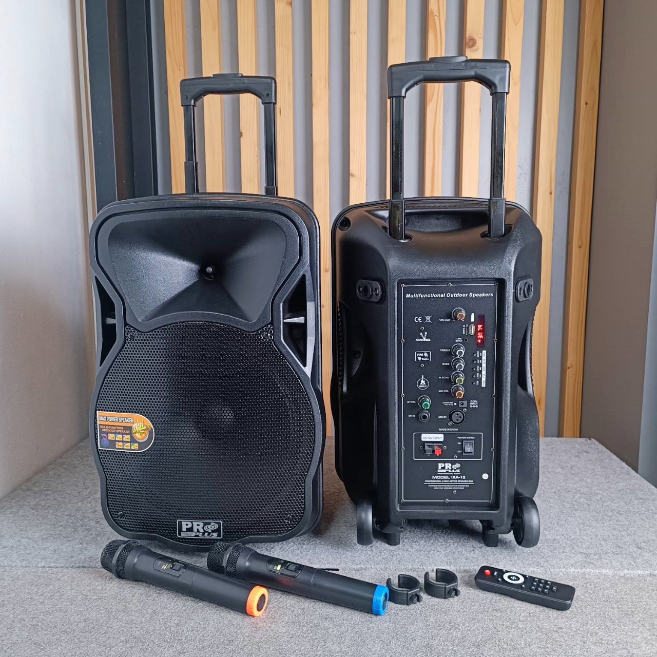 PROPLUS XA-12 ลำโพงล้อลาก+ไมค์ลอย2ตัว แบตเตอรี่ในตัว ชาร์จไฟได้ ลำโพง ตู้ลำโพงพลาสติก 12" + แอมป์ PRO PLUS XA 12 XA12 เอไอ-ไพศาล