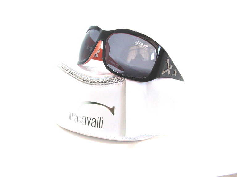 แว่นกันแดด Just Cavalli ไฮโซมากมายค่ะ ของแท้100%และถูกสุดๆ ส่งตรงจากUS.ค่ะ