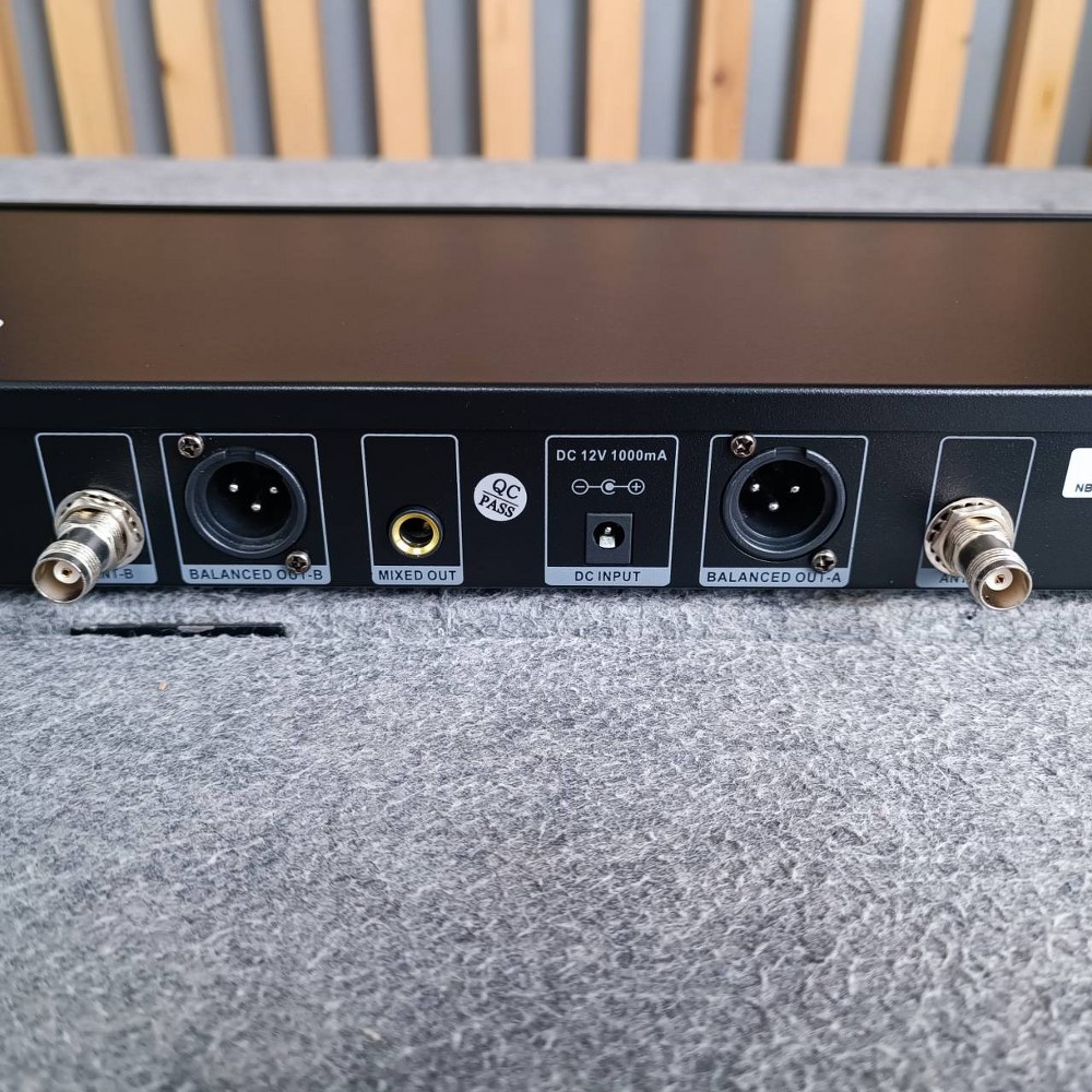 MICROTECH MT-555D ไมค์ลอยมือถือคู่UHF ไมค์ลอยคู่ ไมค์คาราโอเกะ MT-555D แถม อุปกรณ์ย้ายเสา กระเป๋าเก็บไมค์ MT 555 D MT 555D MT555D MICRO TECH ความถี่ใหม่ กสทช ไมโครเทค เอไอ-ไพศาล