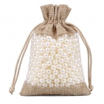 ถุงผ้ากระสอบ แบบทำสี ถุงผ้ากระสอบ ผสมผสาน กับ ตาข่ายสีขาว ตรงกลาง ถุงผ้าใส่ของชำร่วย สวย ๆ โชว์ของด้านใน 661475