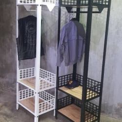 ชั้นราวแขวนเสื้อ Q8