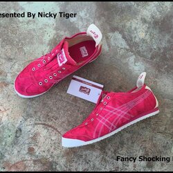 Mexico 66 Slip-on HOT-Pink / White (ชมพูสด) Show Case