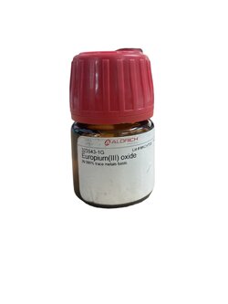 Europium(lll) oxide 99.999% trace metals basis, 1 g - Sigma aldrich