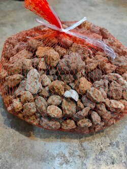 หินพัมมิส หินภูเขาไฟ 3kg.