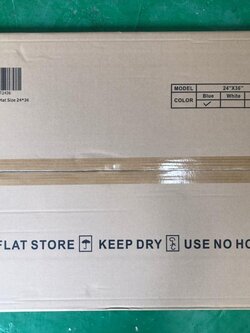 แผ่นกาวดักฝุ่น Sticky Mat ขนาด 24 x 36 นิ้ว