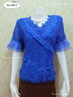 เสื้อลูกไม้ ระบายผ้าแก้ว สีฟ้าเข้ม เบอร์ L อกเสื้อวัดเต็ม 38 นิ้ว