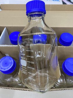 ขวดแก้วทรงเหลี่ยม Duran