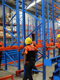 รับซื้อชั้นวางสินค้าโกดังและในคลังสินค้า