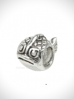 ลูกปัดเงิน รูปปลา (Silver "Fish" Bead)