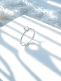 สัมผัสความงดงามเหนือกาลเวลา กับเพชรแท้ GIA 0.40 กะรัต น้ำ 100 (D Color)