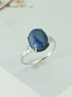 แหวนเงินแท้ ประดับไพลินแท้ (Blue Sapphire) และ เพชรแท้