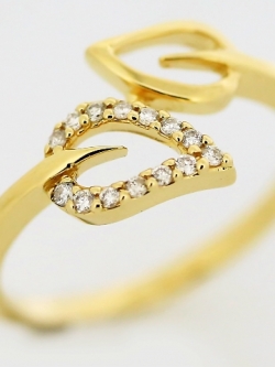 แหวนทอง18Kฝังเพชร(18K gold ring with diamond)