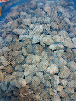 หินพัมมิส หินภูเขาไฟ 3kg. ถุงตาข่ายไนลอน