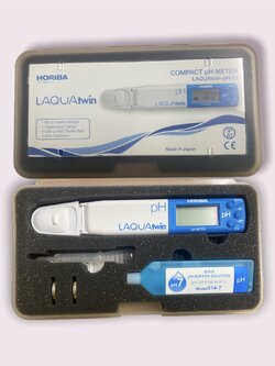 pH Meter pH 7+- 0.02 C at 25 C -Horiba Japan
