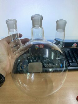 Flask, Boiling Round Bottom with Joint 3 necks (ฟลาสต์ก้นกลม) ก้นแบน/ก้นกลม ขวด 3 คอ