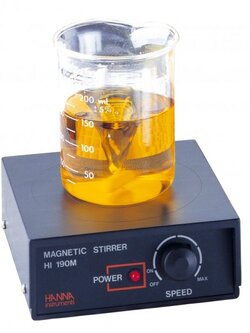 เครื่องกวนสารชนิดให้ความร้อน Magnetic Stirrer HI190M
