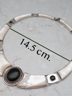 สร้อย สังวาลย์ เงินแท้ ฝังด้วย มุก และ นิลแท้ (Silver Choker Necklace with Mother of pearl and Onyx)