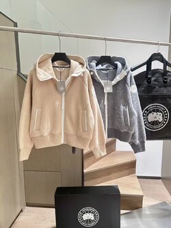 เสื้อกันหนาวผ้าขนสัตว์ Canada goose Chilliwack Bomber Kind Fleece HUMANATURE มี 2 สี สินค้าใหม่ ของแท้