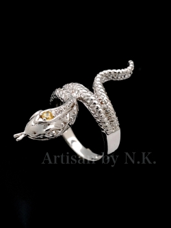 แหวนเงินแท้ แหวนงู ฝังเพชร CZ เสริมสิริมงคล (Silver Snake ring with CZ)