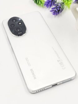 🐰🍨 Honor 200 (12+256GB) Moonlight White (5G) 🍨🐰 นานๆมาที ‼️ Honor 200 สภาพดี ไม่มีรอยตกหล่น ราคาสุดคุ้ม 🥳