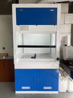 ตู้ดูดควันเพื่อกำจัดไอสารเคมี