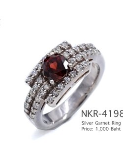 แหวนเงินแท้ฝังด้วย โกเมนแท้ ประดับด้วยเพชร CZ เกรด AAA