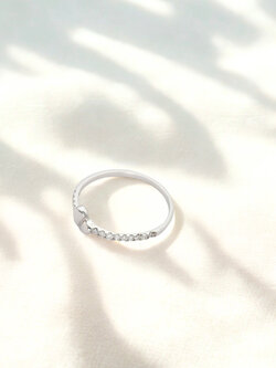 ✨ แหวนหัวใจเพชร 14 ตังค์ ตัวเรือน 9K เปล่งประกายในทุกมุมแสง ✨