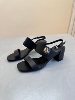 **do** รองเท้าส้นสูง Tory Burch ติดโลโก้สีทอง หนังวัวแท้ สินค้าใหม่ ของแท้