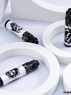 Wasp Nano Stick 2000mAh 22mm Diameter แท้ มีไฟLED รอบแท่ง