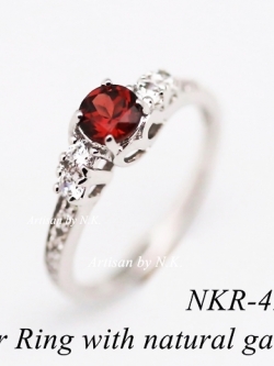 แหวนเงินแท้ฝังโกเมนแท้(Silver ring with natural garnet)