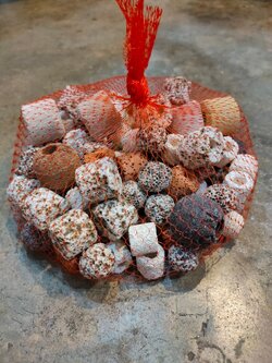 เซรามิกขนาด 1kg. สำหรับใส่ระบบกรองตู้ปลา