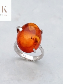 แหวนเงินแท้ ฝัง อำพันแท้ จาก โปแลนด์ (Silver Ring with Natural Amber)
